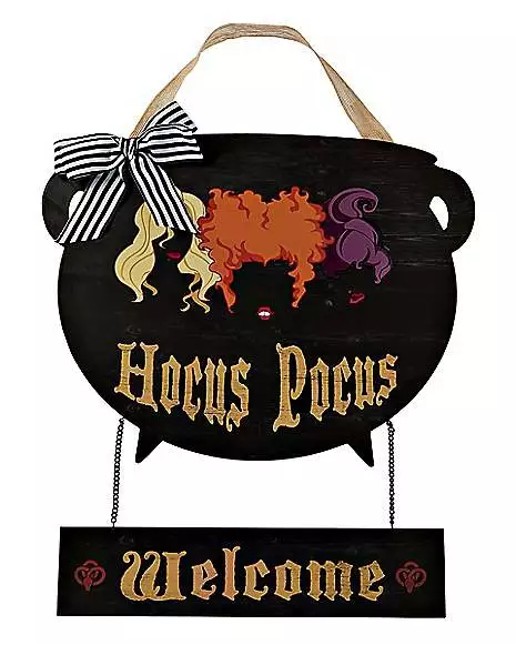 Hocus Pocus Cauldron Wreath - Disney 1 Hocus Pocus Cauldron Wreath - Disney