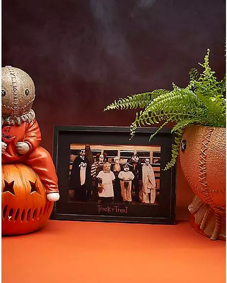 Trick 'r Treat Bus Framed Picture 4 Trick 'r Treat Bus Framed Picture - Image 4
