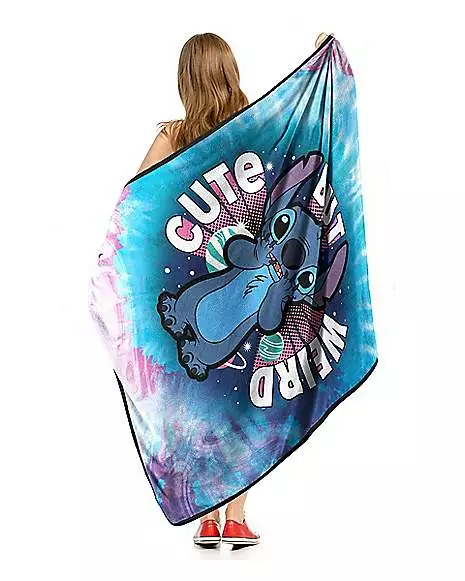 Cute But Weird Stitch Fleece Blanket - Lilo & Stitch 3 Cute But Weird Stitch Fleece Blanket - Lilo & Stitch - Image 3